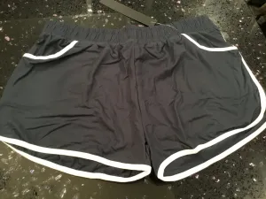 Dolphin shorts with contrast piping and wide pockets - Charcoal
