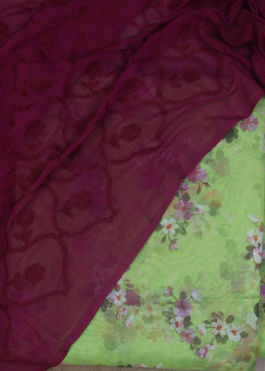 Green Organza Silk Suit with Maroon Dupatta & Digital Embroidery: A Stunning Ensemble for Elegant Occasions