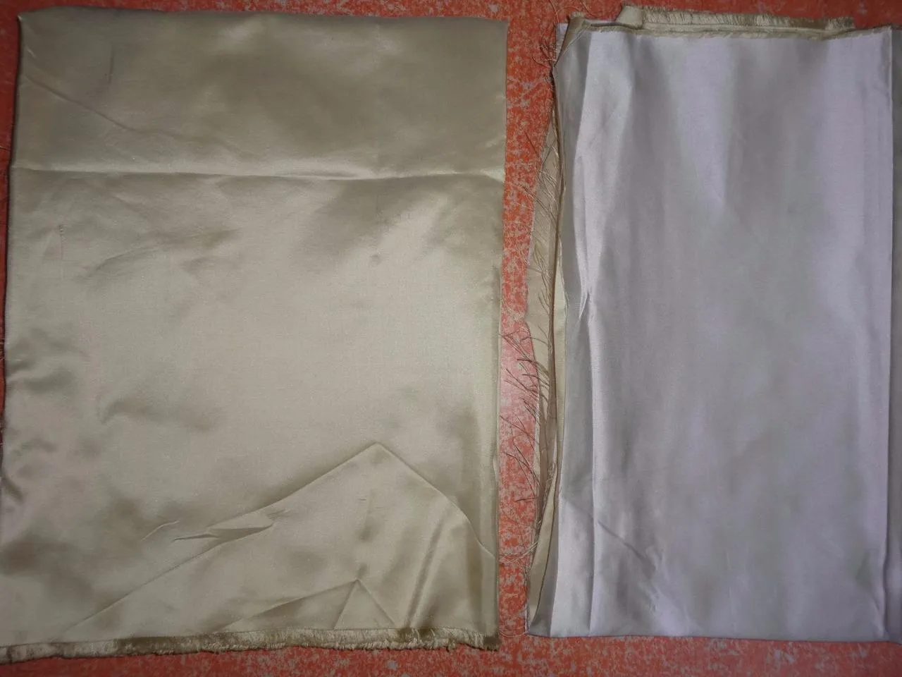 SILK DUTCHESS IVORY X LIME GREEN 58&quot;