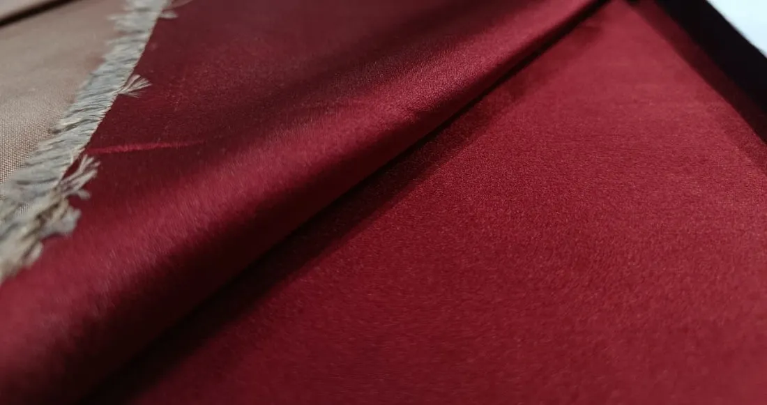 SILK DUTCHESS MAROON X NUDE 60&quot;