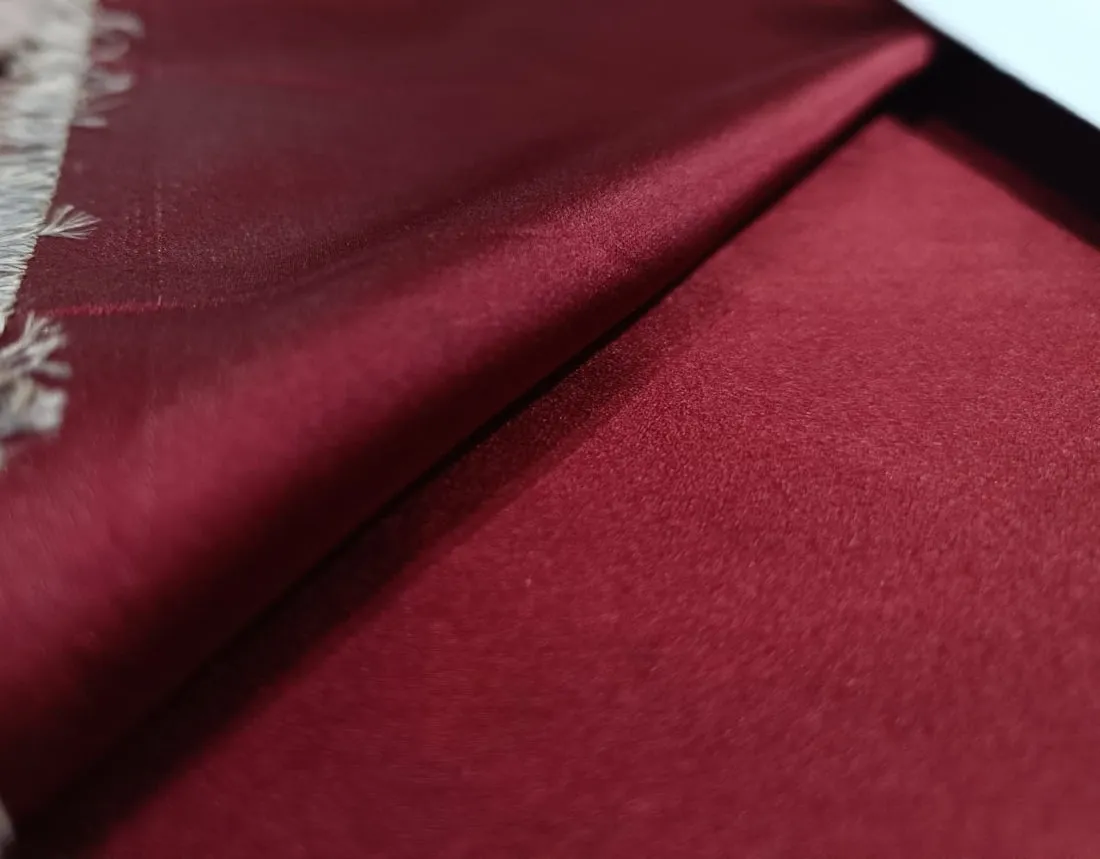 SILK DUTCHESS MAROON X NUDE 60&quot;