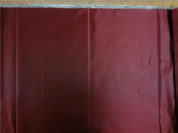 SILK DUTCHESS SATIN BLOOD RED 60&quot;