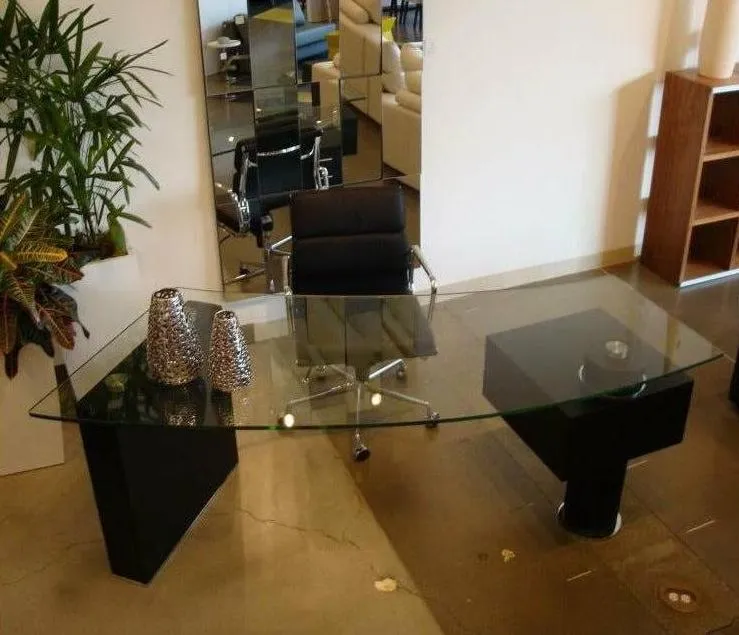 Trapeze Desk