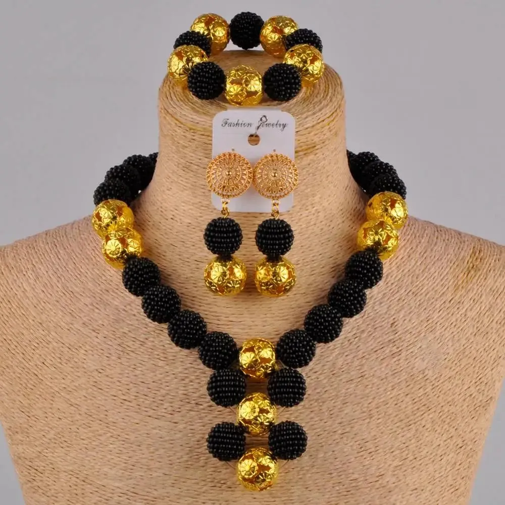 White Women Necklace Costume African Beads Jewelry Set